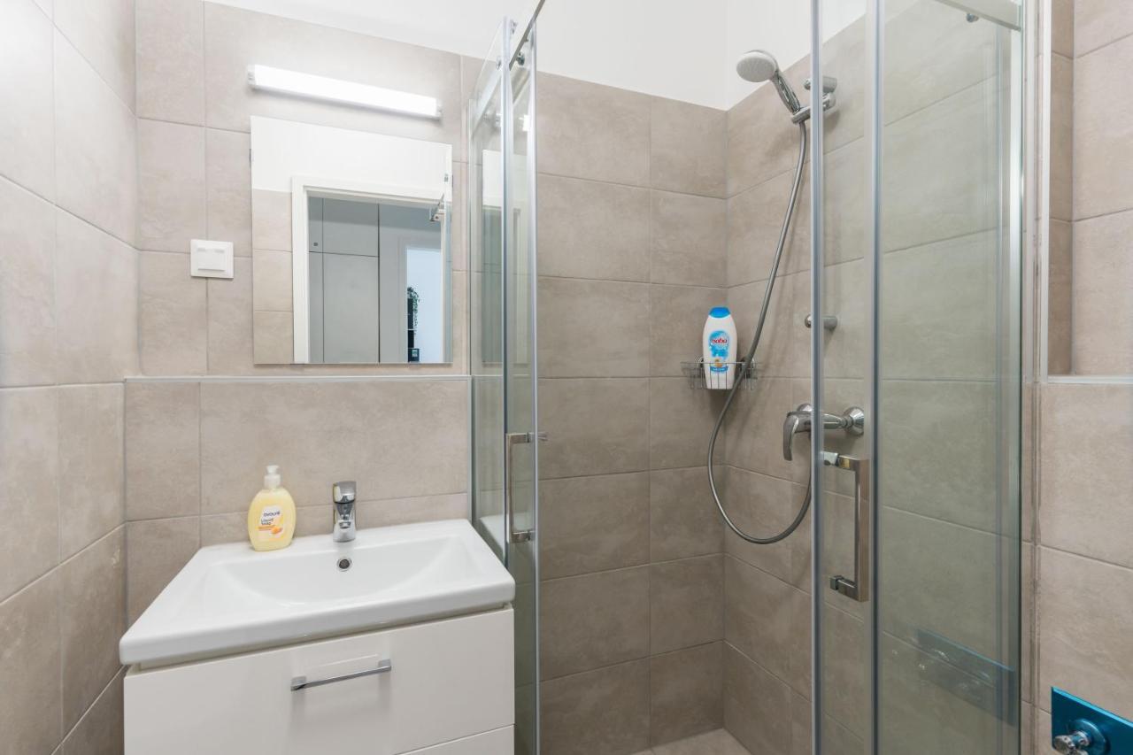 Apartament New Blue Danube With Balcony And Parking *