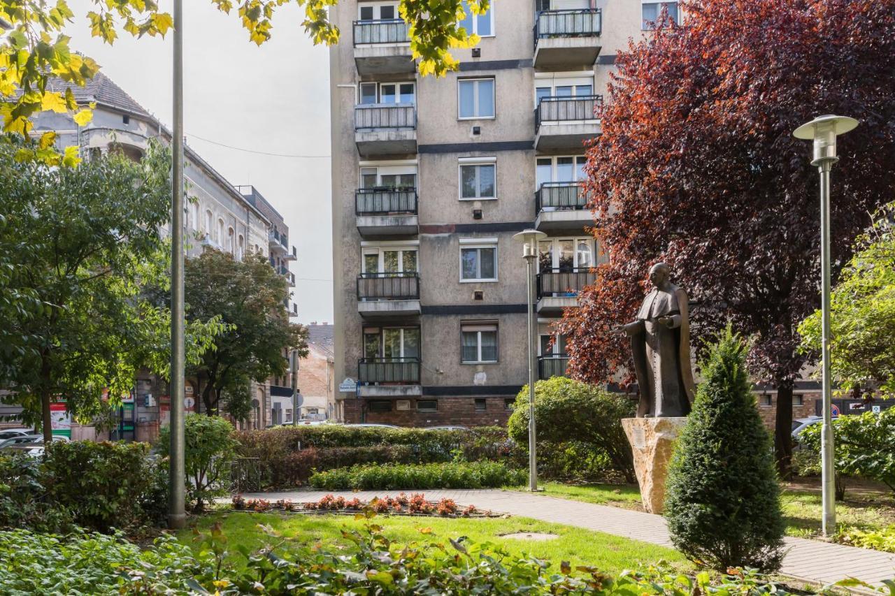 New Blue Danube With Balcony And Parking * Budapesta