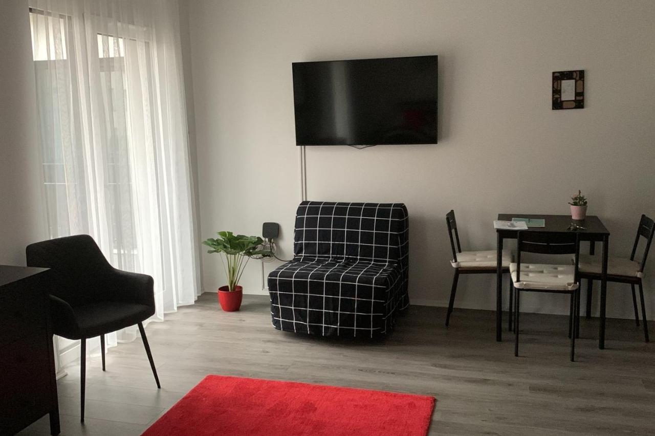 New Blue Danube With Balcony And Parking Apartament Budapesta